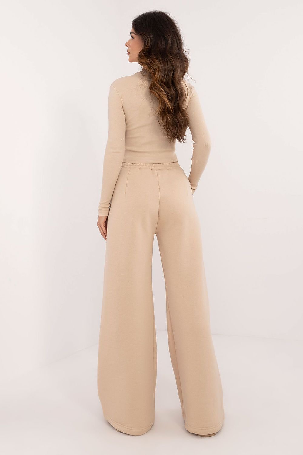 Snug & Stylish High-Rise Ensemble