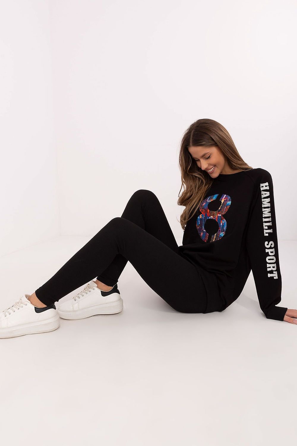 Elevate Comfort Set – Chic Sweatshirt & Leggings Duo