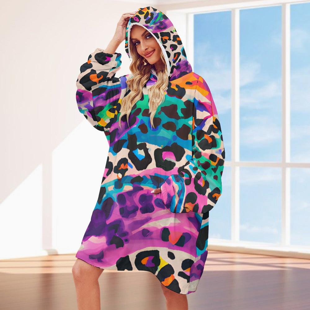 Color Painted Animal Print Hooded Blanket Shirt - Sport Finesse