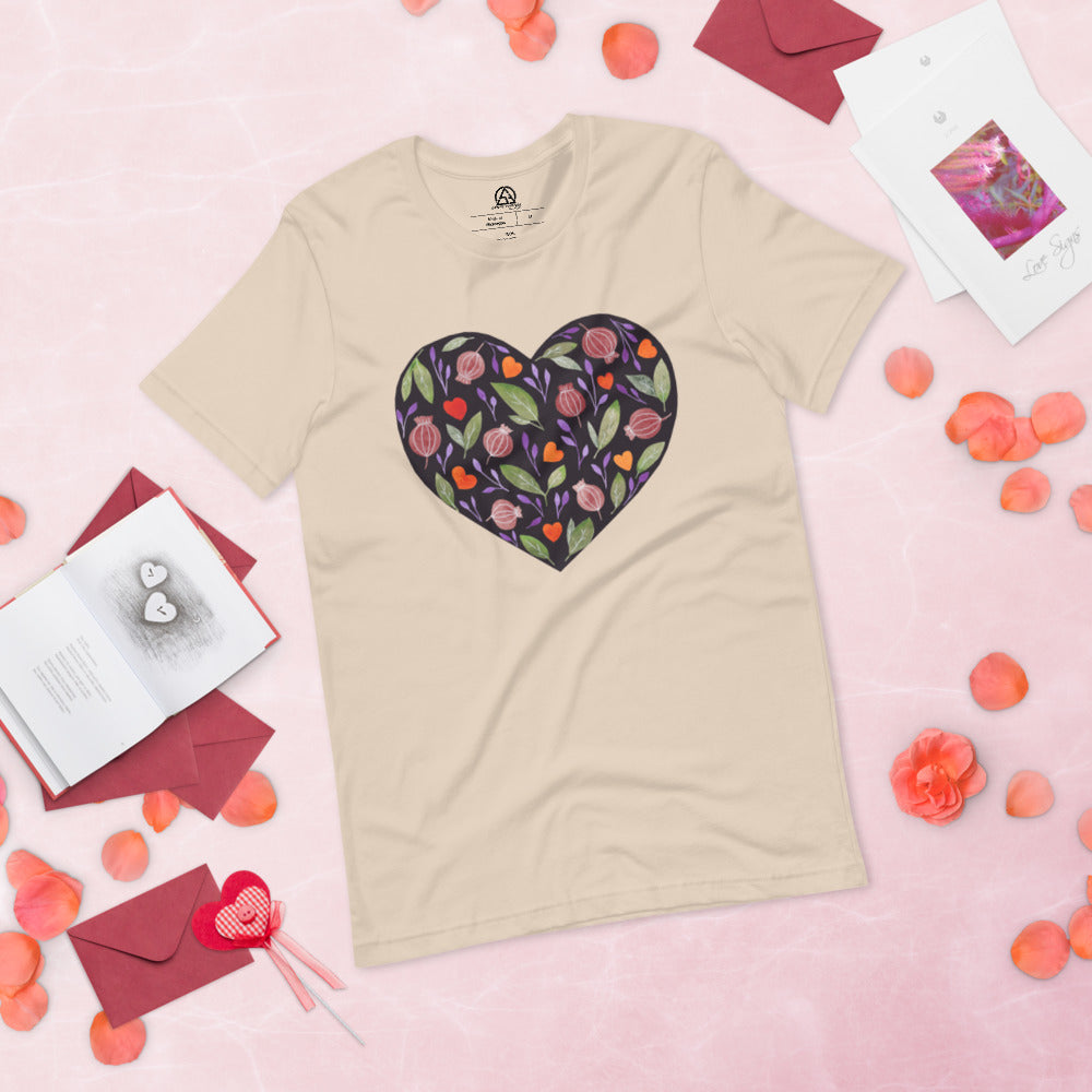 Heart Valentine's Day T-Shirt - Soft Cream / XS - Sport Finesse
